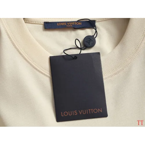 Replica Louis Vuitton LV T-Shirts Short Sleeved For Unisex #1446353 $40.00 USD for Wholesale