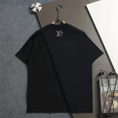 Replica Louis Vuitton LV T-Shirts Short Sleeved For Unisex #1446354 $40.00 USD for Wholesale