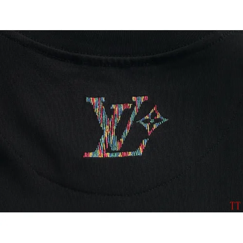 Replica Louis Vuitton LV T-Shirts Short Sleeved For Unisex #1446354 $40.00 USD for Wholesale