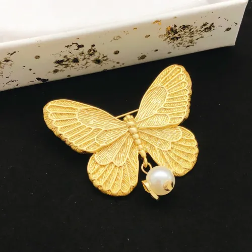 Replica Christian Dior Brooches For Women #1447821 $27.00 USD for Wholesale