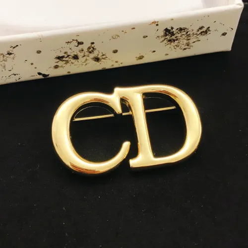 Replica Christian Dior Brooches For Women #1447852 $27.00 USD for Wholesale