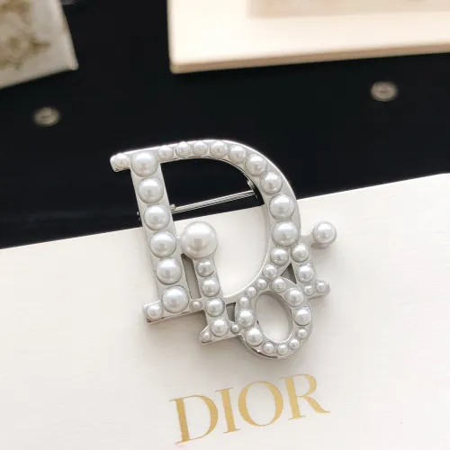 Replica Christian Dior Brooches For Women #1447854 $25.00 USD for Wholesale