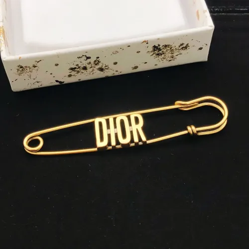 Replica Christian Dior Brooches For Women #1447856 $25.00 USD for Wholesale