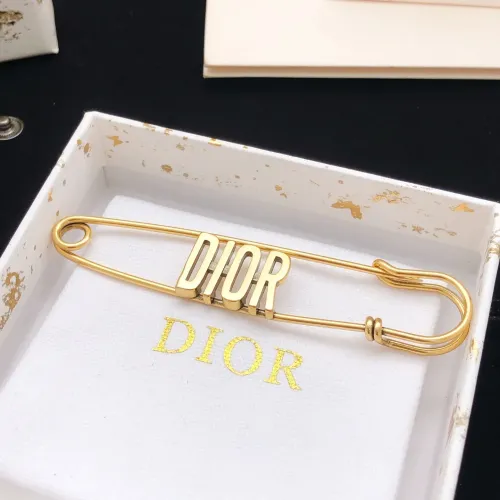 Replica Christian Dior Brooches For Women #1447856 $25.00 USD for Wholesale