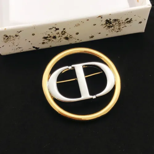 Replica Christian Dior Brooches For Women #1447866 $25.00 USD for Wholesale