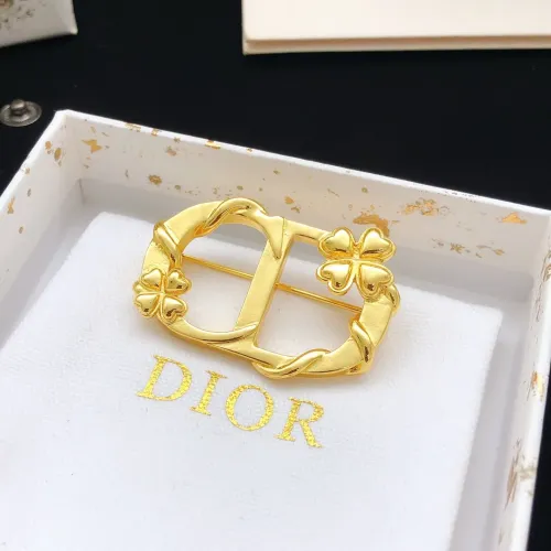 Replica Christian Dior Brooches For Women #1447889 $25.00 USD for Wholesale