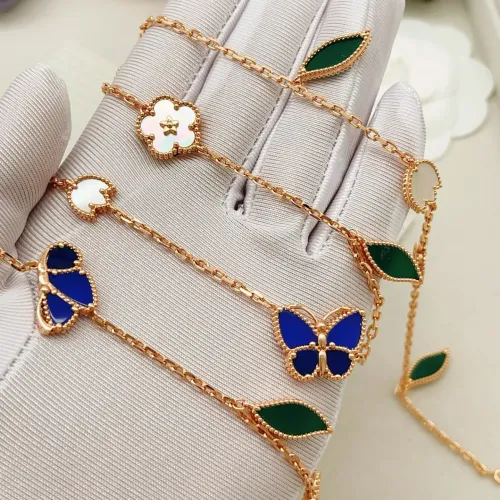Replica Van Cleef & Arpels Necklaces For Women #1448980 $80.00 USD for Wholesale
