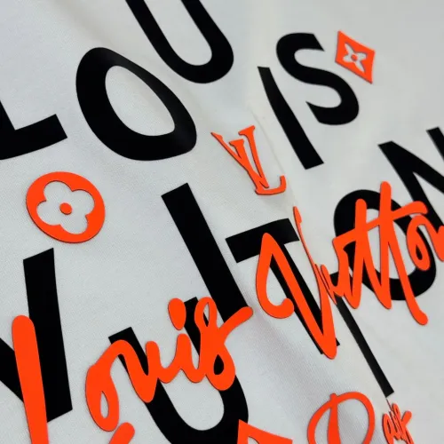 Replica Louis Vuitton LV T-Shirts Short Sleeved For Men #1449890 $40.00 USD for Wholesale