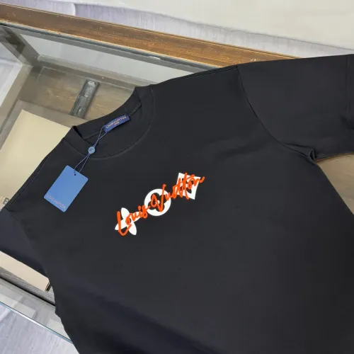 Replica Louis Vuitton LV T-Shirts Short Sleeved For Men #1449892 $40.00 USD for Wholesale