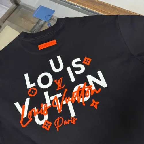 Replica Louis Vuitton LV T-Shirts Short Sleeved For Men #1449892 $40.00 USD for Wholesale