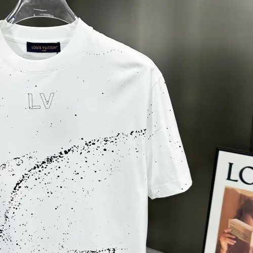 Replica Louis Vuitton LV T-Shirts Short Sleeved For Men #1450457 $82.00 USD for Wholesale