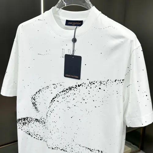 Replica Louis Vuitton LV T-Shirts Short Sleeved For Men #1450457 $82.00 USD for Wholesale