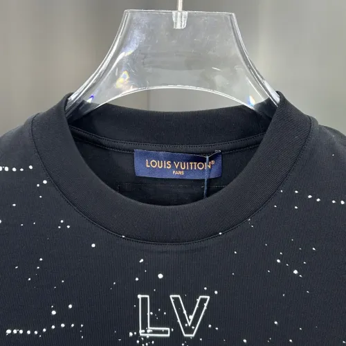 Replica Louis Vuitton LV T-Shirts Short Sleeved For Men #1450458 $82.00 USD for Wholesale