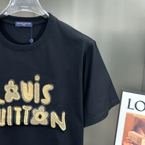 Replica Louis Vuitton LV T-Shirts Short Sleeved For Men #1450479 $56.00 USD for Wholesale