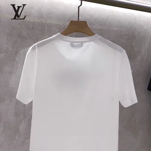 Replica Louis Vuitton LV T-Shirts Short Sleeved For Unisex #1451821 $25.00 USD for Wholesale