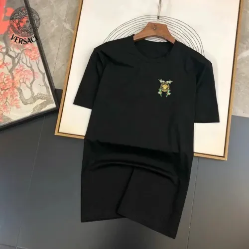 Wholesale Versace T-Shirts Short Sleeved For Unisex #1451952 $25.00 USD, Wholesale Quality Replica Versace T-Shirts