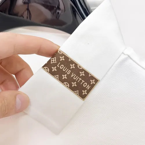 Replica Louis Vuitton LV T-Shirts Short Sleeved For Men #1452351 $48.00 USD for Wholesale