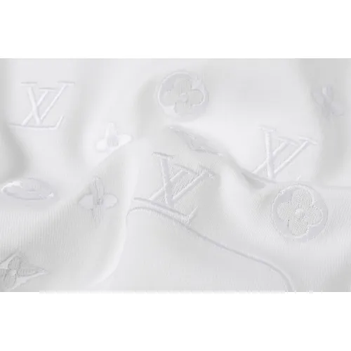 Replica Louis Vuitton LV T-Shirts Short Sleeved For Unisex #1452783 $42.00 USD for Wholesale