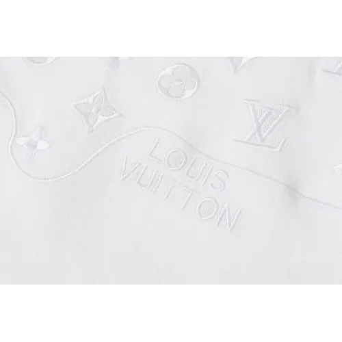 Replica Louis Vuitton LV T-Shirts Short Sleeved For Unisex #1452783 $42.00 USD for Wholesale