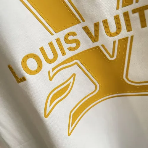 Replica Louis Vuitton LV T-Shirts Short Sleeved For Unisex #1452789 $45.00 USD for Wholesale