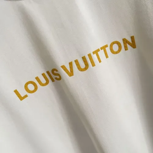 Replica Louis Vuitton LV T-Shirts Short Sleeved For Unisex #1452789 $45.00 USD for Wholesale