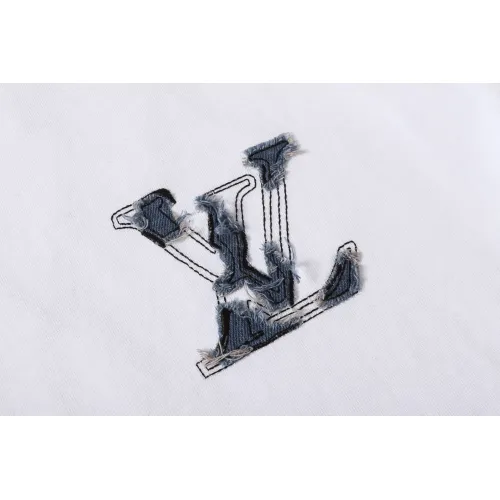 Replica Louis Vuitton LV T-Shirts Short Sleeved For Unisex #1452800 $45.00 USD for Wholesale