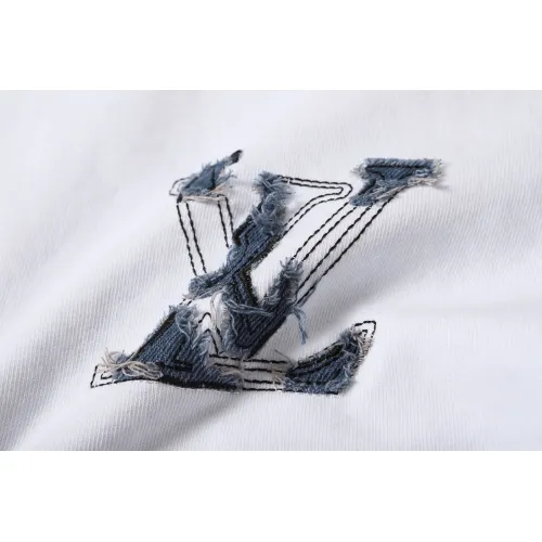 Replica Louis Vuitton LV T-Shirts Short Sleeved For Unisex #1452800 $45.00 USD for Wholesale