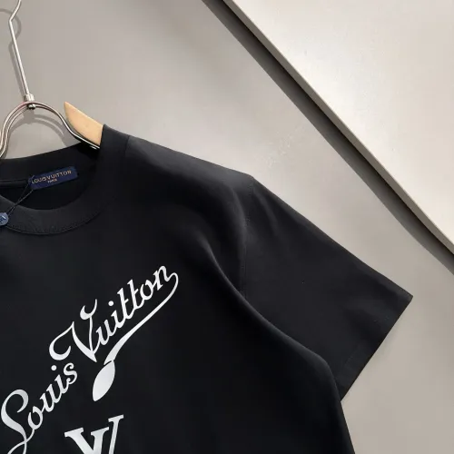 Replica Louis Vuitton LV T-Shirts Short Sleeved For Men #1452805 $42.00 USD for Wholesale