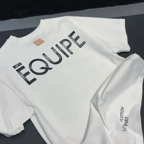 Replica Louis Vuitton LV T-Shirts Short Sleeved For Unisex #1452997 $40.00 USD for Wholesale