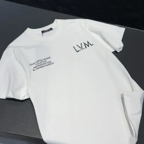 Replica Louis Vuitton LV T-Shirts Short Sleeved For Unisex #1452997 $40.00 USD for Wholesale
