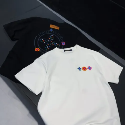 Replica Louis Vuitton LV T-Shirts Short Sleeved For Unisex #1453000 $40.00 USD for Wholesale