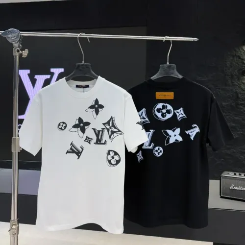 Replica Louis Vuitton LV T-Shirts Short Sleeved For Unisex #1453010 $40.00 USD for Wholesale