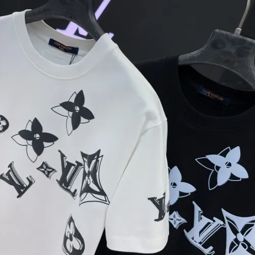 Replica Louis Vuitton LV T-Shirts Short Sleeved For Unisex #1453010 $40.00 USD for Wholesale
