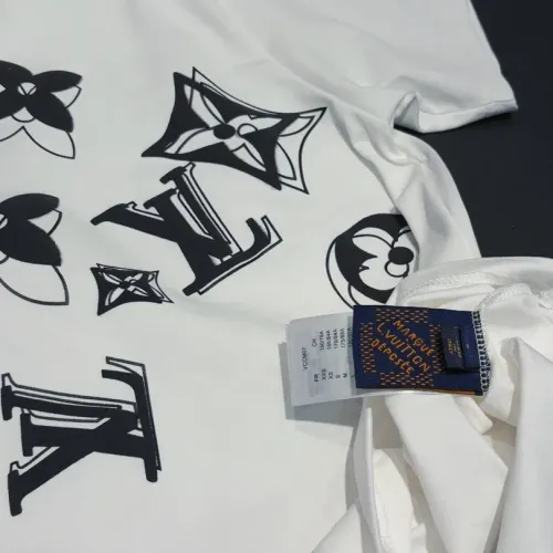 Replica Louis Vuitton LV T-Shirts Short Sleeved For Unisex #1453010 $40.00 USD for Wholesale
