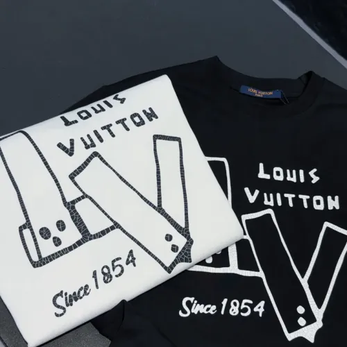 Replica Louis Vuitton LV T-Shirts Short Sleeved For Unisex #1453013 $40.00 USD for Wholesale
