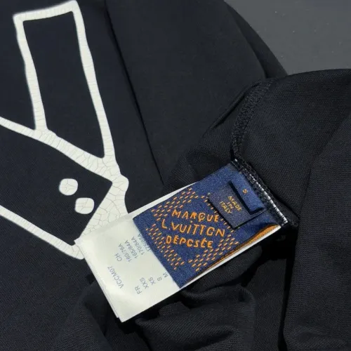 Replica Louis Vuitton LV T-Shirts Short Sleeved For Unisex #1453013 $40.00 USD for Wholesale