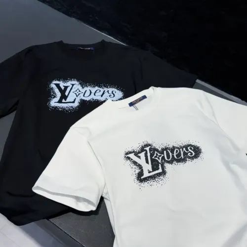 Replica Louis Vuitton LV T-Shirts Short Sleeved For Unisex #1453014 $40.00 USD for Wholesale