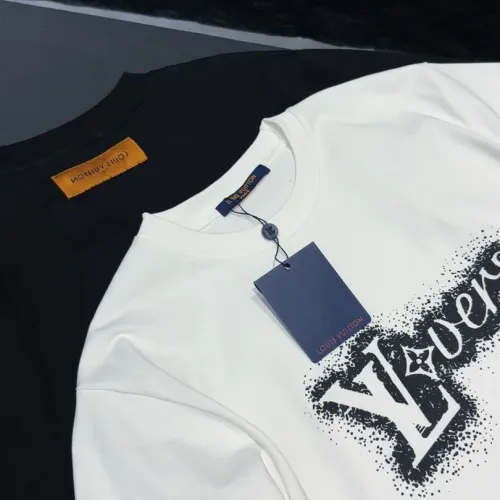Replica Louis Vuitton LV T-Shirts Short Sleeved For Unisex #1453015 $40.00 USD for Wholesale