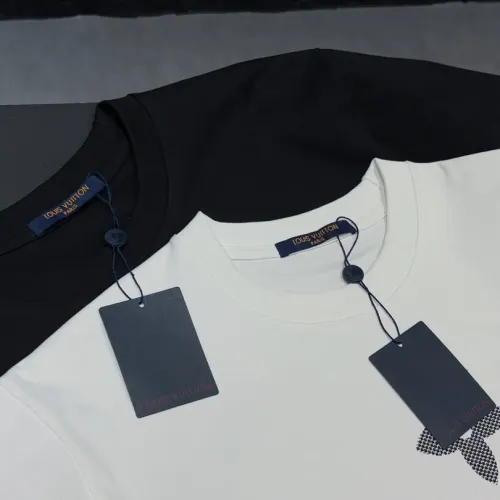 Replica Louis Vuitton LV T-Shirts Short Sleeved For Unisex #1453017 $40.00 USD for Wholesale