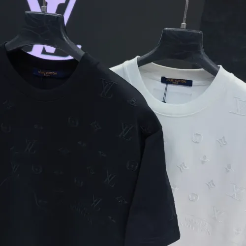 Replica Louis Vuitton LV T-Shirts Short Sleeved For Unisex #1453020 $40.00 USD for Wholesale