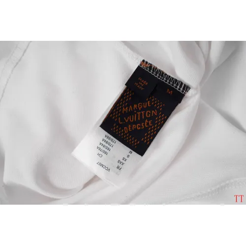 Replica Louis Vuitton LV T-Shirts Short Sleeved For Unisex #1453023 $40.00 USD for Wholesale