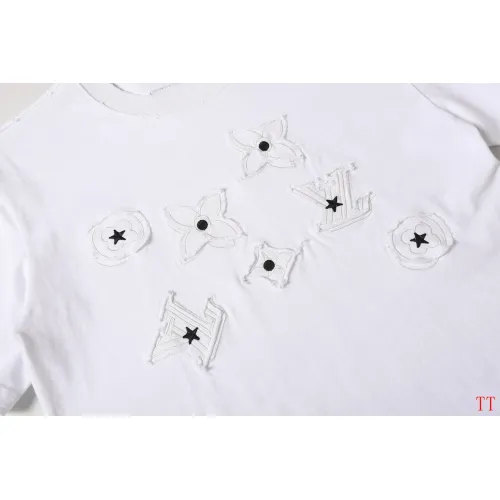 Replica Louis Vuitton LV T-Shirts Short Sleeved For Unisex #1453027 $42.00 USD for Wholesale