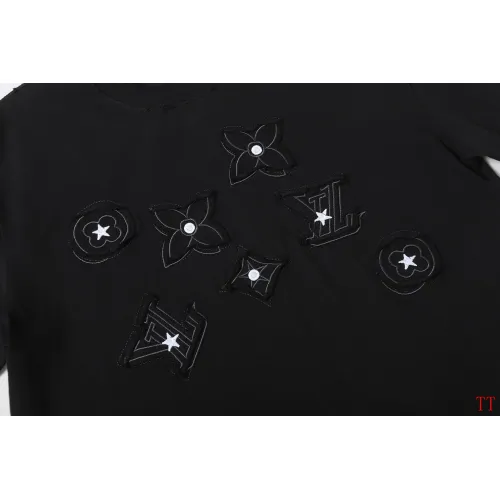Replica Louis Vuitton LV T-Shirts Short Sleeved For Unisex #1453028 $42.00 USD for Wholesale