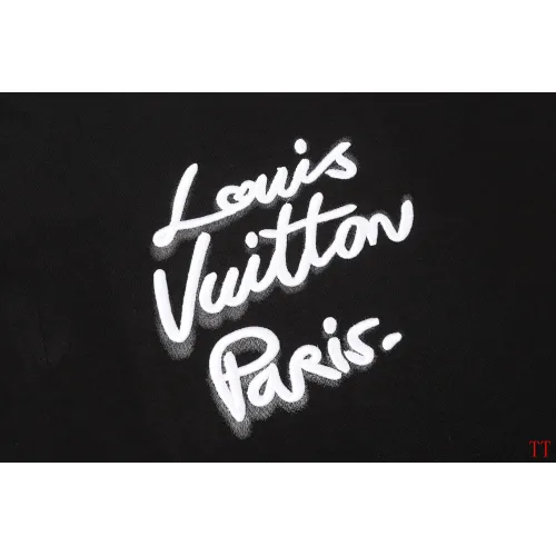 Replica Louis Vuitton LV T-Shirts Short Sleeved For Unisex #1453030 $40.00 USD for Wholesale