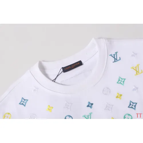 Replica Louis Vuitton LV T-Shirts Short Sleeved For Unisex #1453031 $40.00 USD for Wholesale
