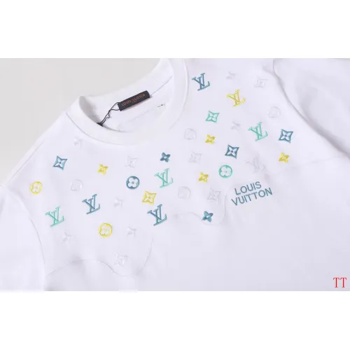 Replica Louis Vuitton LV T-Shirts Short Sleeved For Unisex #1453031 $40.00 USD for Wholesale