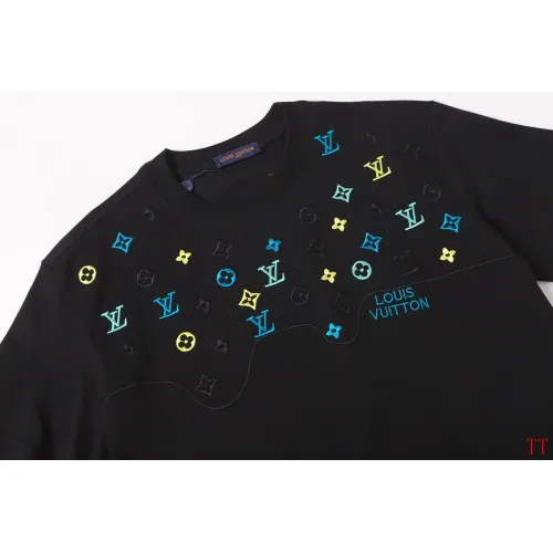 Replica Louis Vuitton LV T-Shirts Short Sleeved For Unisex #1453032 $40.00 USD for Wholesale