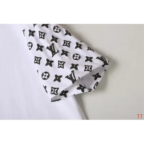 Replica Louis Vuitton LV T-Shirts Short Sleeved For Unisex #1453033 $39.00 USD for Wholesale