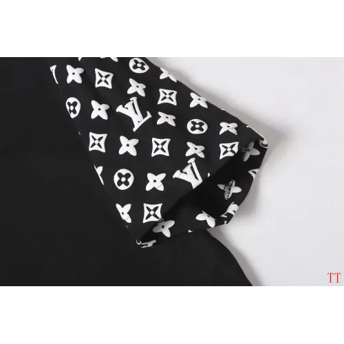 Replica Louis Vuitton LV T-Shirts Short Sleeved For Unisex #1453034 $39.00 USD for Wholesale