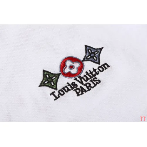Replica Louis Vuitton LV T-Shirts Short Sleeved For Unisex #1453038 $42.00 USD for Wholesale